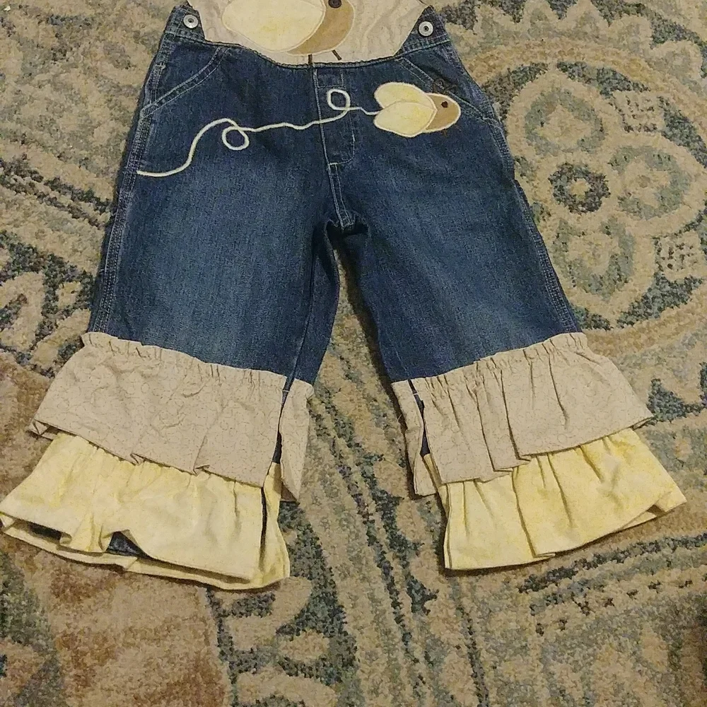 Rare Vintage Oshkosh Bgosh Vestbak With Bees Ruffles On Hem Of Overalls